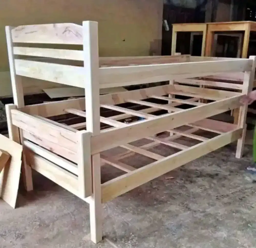 Jual tempat tidur bahan kayu mahoni