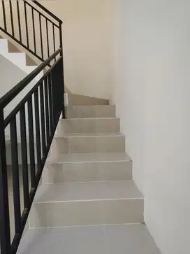 Rumah Baru  Minimalis 2 Lantai Siap Huni Di Condet - Jakarta Timur.