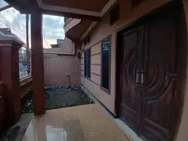 Di Jual rumah di kota Probolinggo
