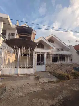 DIJUAL DAN DISEWAKAN RUMAH DHARMAHUSADA INDAH