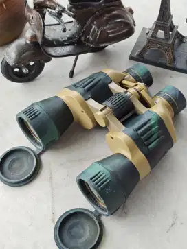 Teropong/binocular rusia