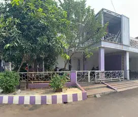 Rumah Dua Lantai Hook Dijual di Komplek Jatiwaringin Pondok Gede Bekas