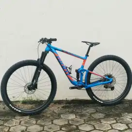 Sepeda Gunung XC 29er Giant Anthem size M