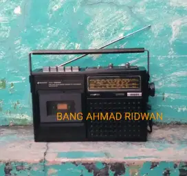 SANYO tape kaset pita radio MW AM SW antik jadul kuno tua klasik
