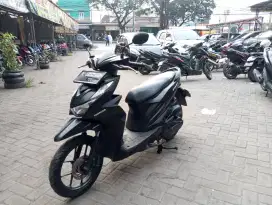 Beat Deluxe iss 2021. Pajak hidup