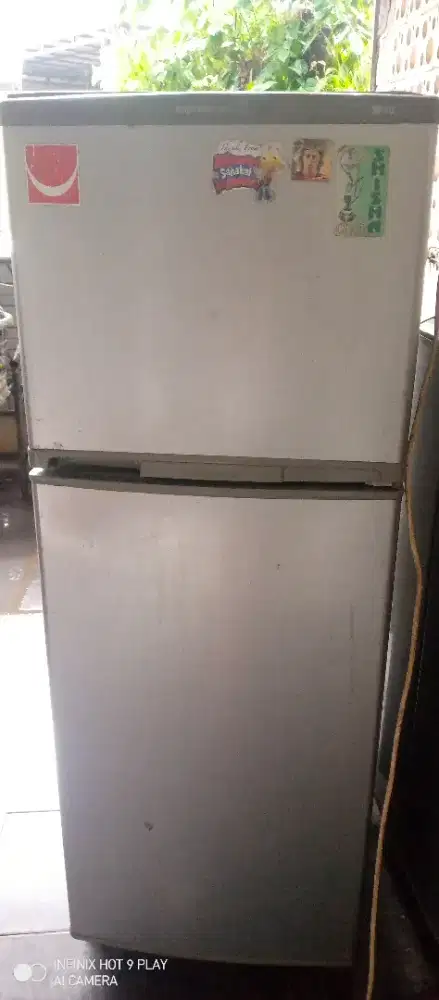 Kulkas 2 pintu LG model expresscool GN 222 SL