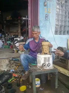 SERVICE POMPA AIR PANGGILAN ( JETPUMP DAN SUBMERSIBEL. )