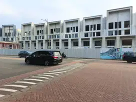 Disewakan Ruko Hook BrandNew Lokasi Premium Di Gading Serpong