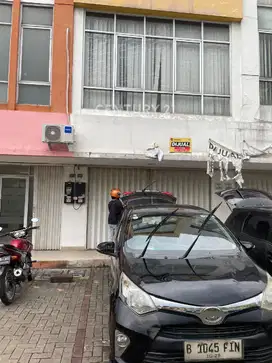 Ruko Gandeng Di Boulevard Arcade Di Jababeka Cikarang