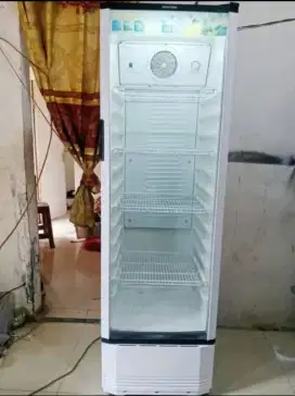 Showcase Polytron 4 rak