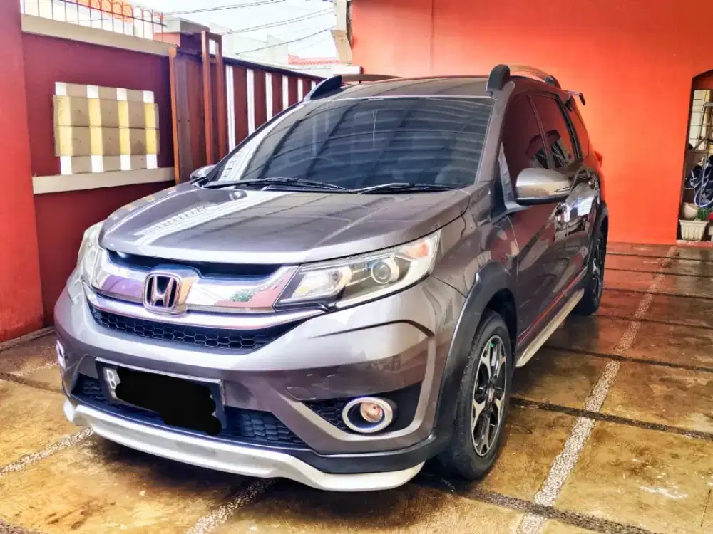 HONDA BRV PRESTIGE CVT TH 2016 , ABU METALIC, PAJAK BARU, SIAP PAKAI.