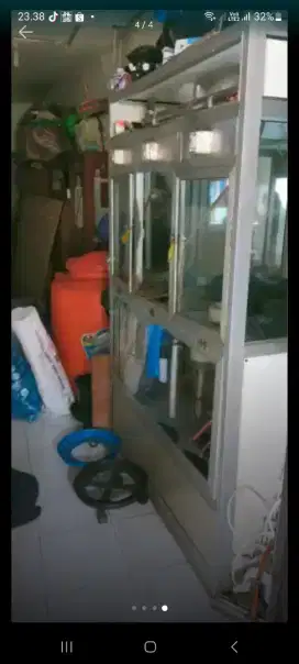 Paket air minum isi ulang