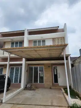 Disewakan Rumah (Newly Renovated) 2 Lantai di Serpong