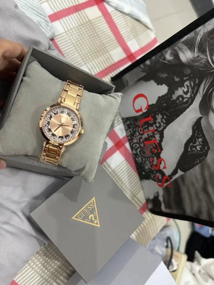 Guess original warna rosegold