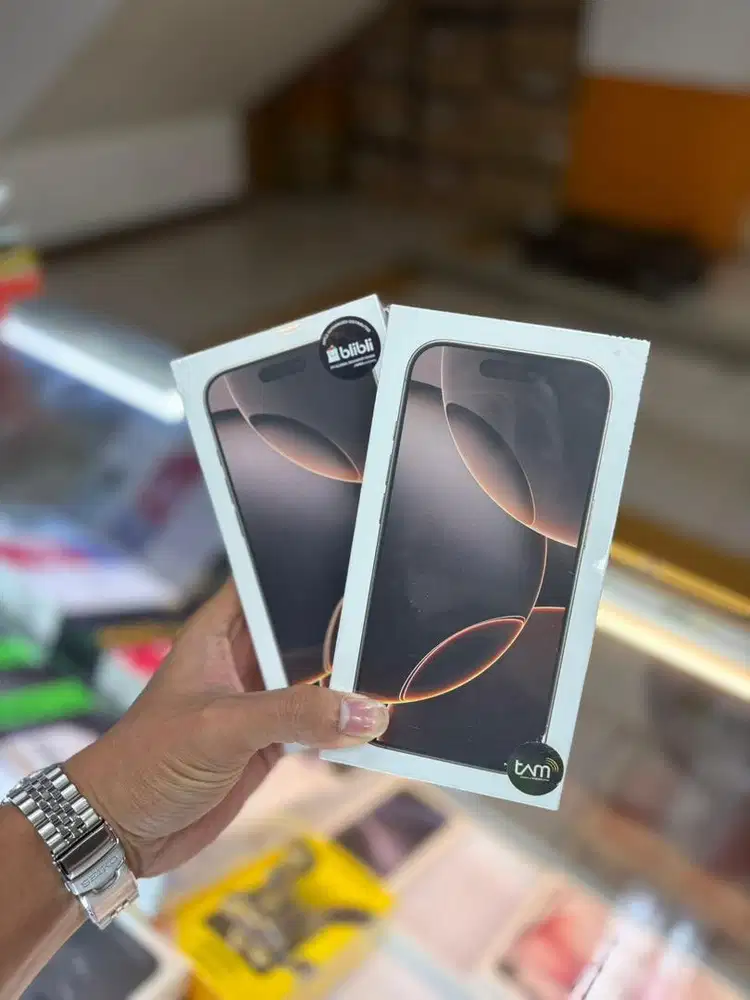 Iphone 16 Pro black & white New ibox