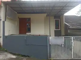 Rumah bagus terawat di komplek cigending Ujungberung Bandung SHM