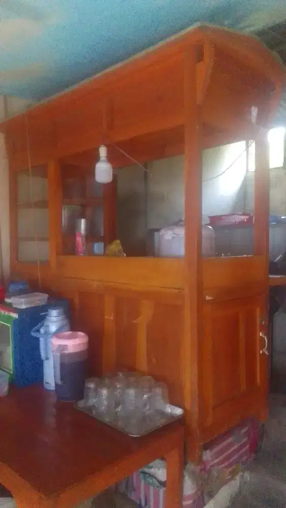 Di jual gerobak mie ayam