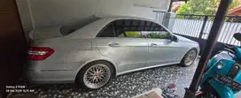 Mercedes-Benz E300 2010 Bensin