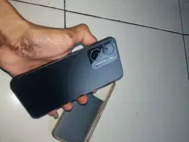 Vivo y16 4/128, lcd ORI, belum pernah service, hp + charger.