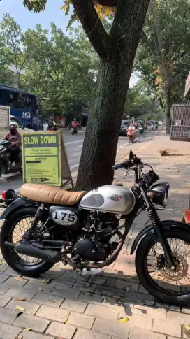 Dijual kawasaki W175 tahun 2018