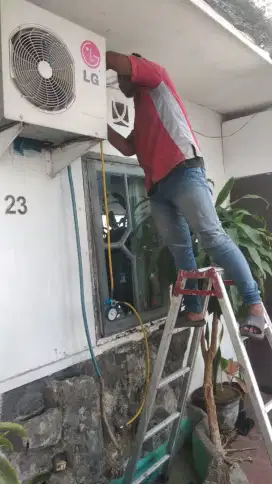 PASANG AC, CUCI AC, SERVICE AC, TUKANG LISTRIK, MESIN CUCI DLL
