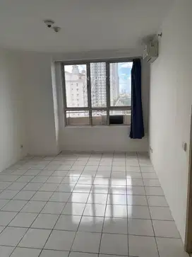 Apartemen Paladian Park Tower C Lt 15 3BR Semi Furnished S7474