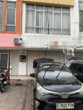 Ruko Gandeng Di Boulevard Arcade Di Jababeka Cikarang
