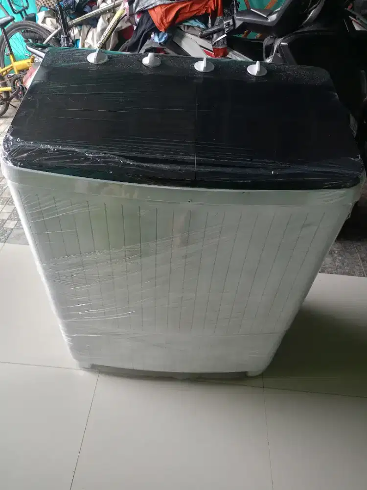 Mesin cuci Polytron jumbo kapasitas 10kg siap pakai