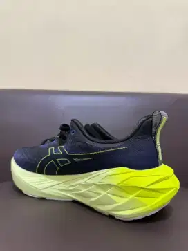 Sepatu asics (39) sport/running