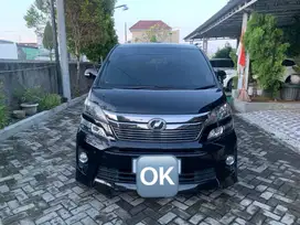 Vellfire Z 2,4 Matic Hitam