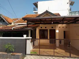 Disewakan Rumah Komp Sariwangi Lokasi Strategis Bebas Banjir