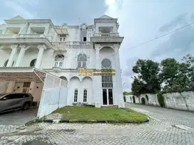 Dijual Villa Hook di Komplek Taman Anggrek Jalan T.Amir Hamzah - Medan