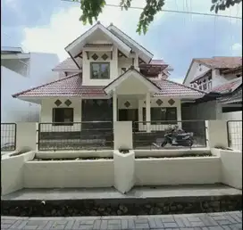 RUMAH SIAP HUNI !! LOKASI ELITE KEMANG PRATAMA
