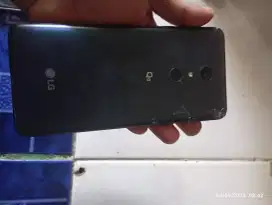 Hp LG Q 9 minus casing ajh bagian belakang