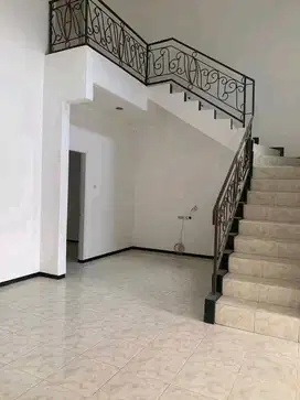 RUMAH NGINDEN INTAN TIMUR SURABAYA AREA NYAMAN SIAP HUNI RON.A2720