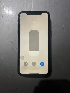 Dijual Iphone Xr Black 128GB Terdaftar Hp charger