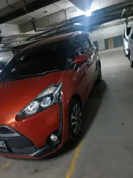 Toyota sienta 2016 type V