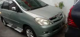 INNOVA V 2005 LIGHT GREEN