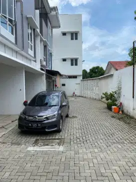 Komplek setia jadi regency jln setiajadi
dekat krakatau