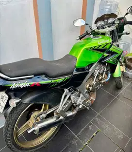 Di jual Ninja 150R 2015 Last editions