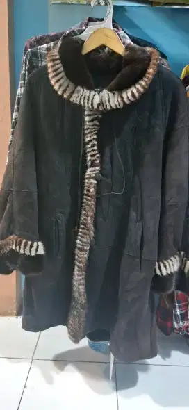 Jaket Kulit Lembut, Elegant
