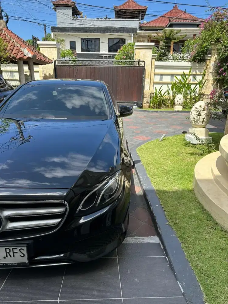 Mercy E250 2017 Hitam