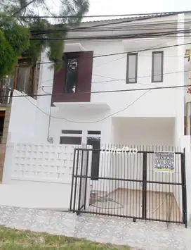 Rumah Tingkat Harga Hemat Kemana2 Dekat