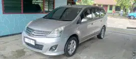 Nissan Grand Livina 1.5 xv MT