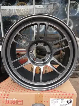 Enkei RPT ring 18x9 pcd 6x139,7 et 0 fortuner pajero 4pcs