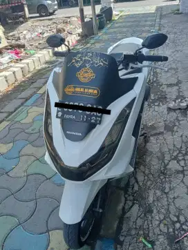 Dijual motor Honda PCX CBS tahun 2022