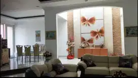 RUMAH HOEK LT.319M DI DALAM KOMPLEK GREENVILLE