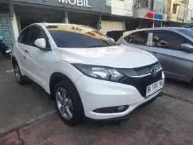 HONDA HRV E CVT AT AUTOMATIC 2018 PUTIH