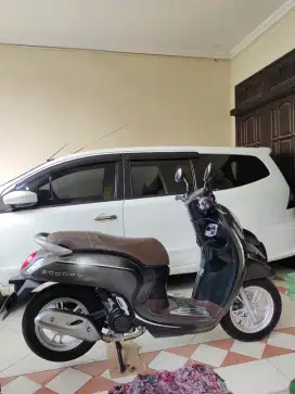 SCOOPY STYLISH ISS KONDISI MASIH BAGUS SEPERTI BARU