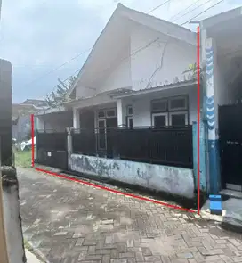 RUMAH DI KELURAHAN MULYOREJO, SUKUN MALANG